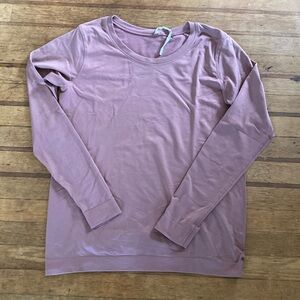 For @vidpat: Lululemon Swiftly Relax Long Sleeves sz 6